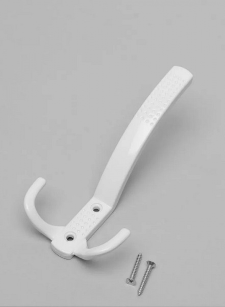 Крючок 3х рожковый 6057-59Р с перфорацией Белый