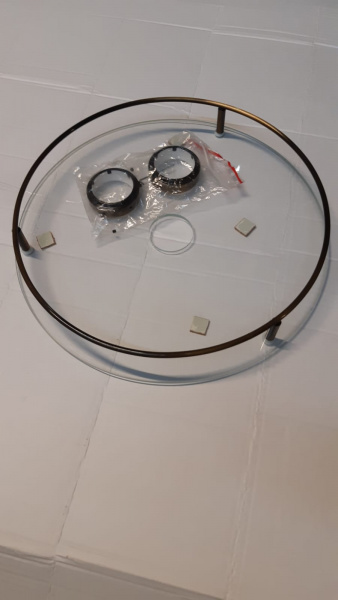 Полка стеклянная с релингом Диаметр 350 Бронза Rejs